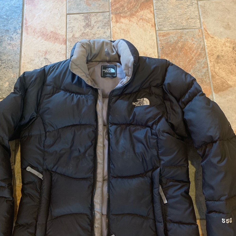 Ladies north face 550 coat